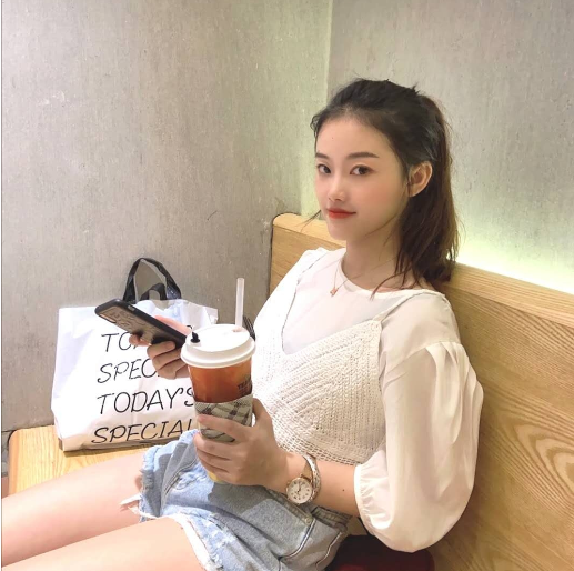 兼职毕业女生