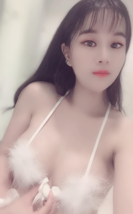 妹子嫩刚下海