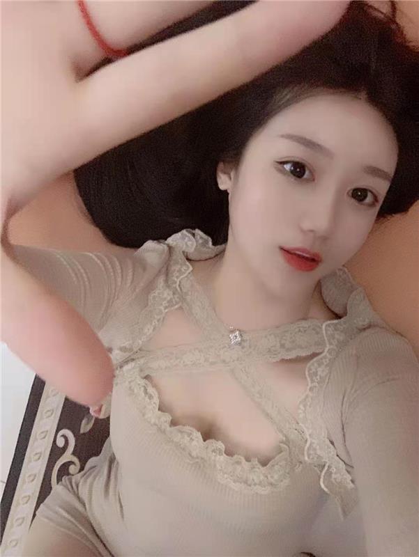 300一次，400dulong加 颜~she，年轻美少妇一枚